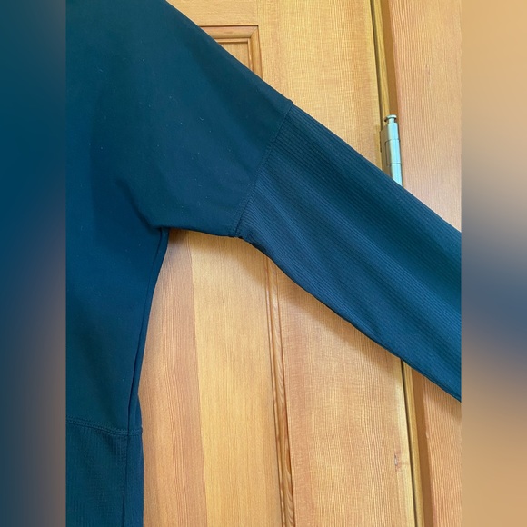 Fabletics Long Sleeve Top - Picture 3 of 6